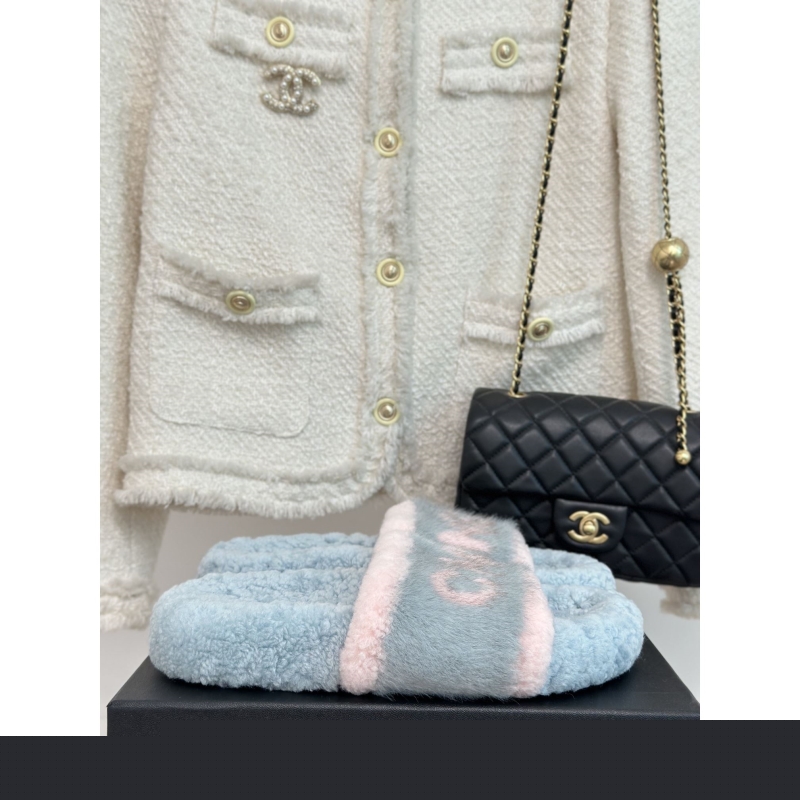 Ch*el slippers